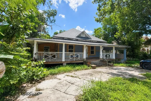 204 N MONROE AVE