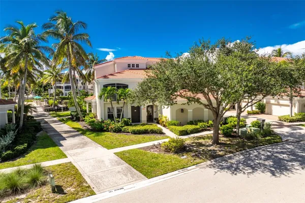 3444 SUNSET KEY CIR 102