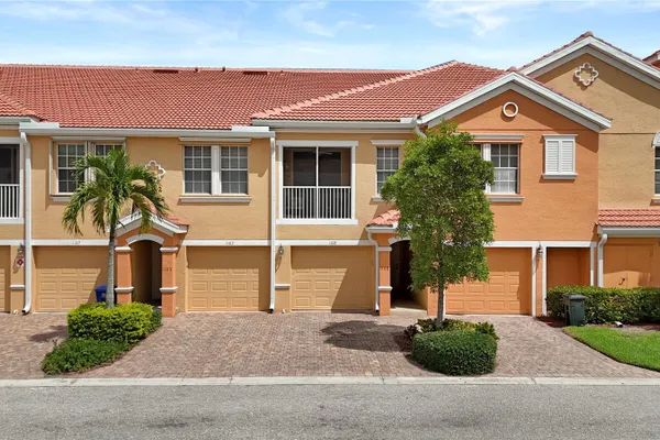 1842 CONCORDIA LAKE CIR 1102