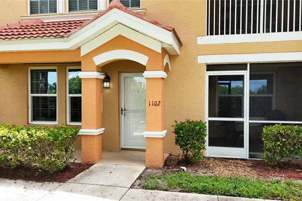 1842 CONCORDIA LAKE CIR 1102