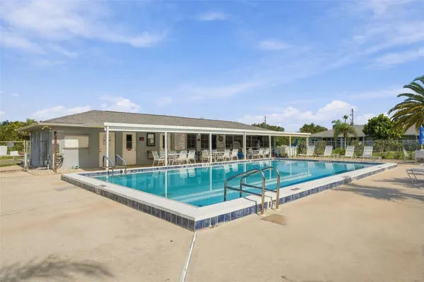 12274 SW EGRET CIR 3203