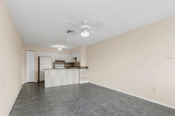 21150 GERTRUDE AVE F5