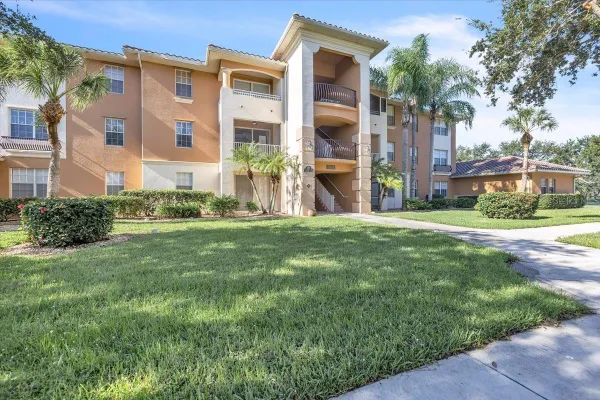 3948 POMODORO CIR 102