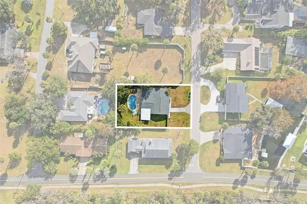 547 NW 9TH AVE