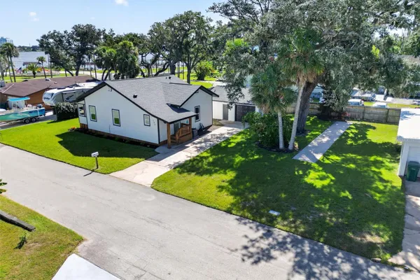 103 PARK CIR