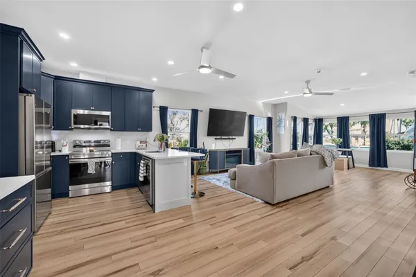 103 PARK CIR