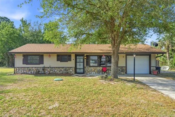 6822 W DORIS MARETTA LN