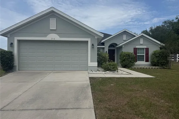 906 CHESTNUT DR