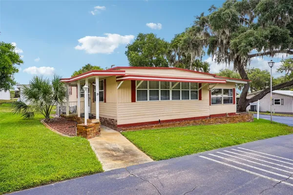 29 HARBOR OAKS DR