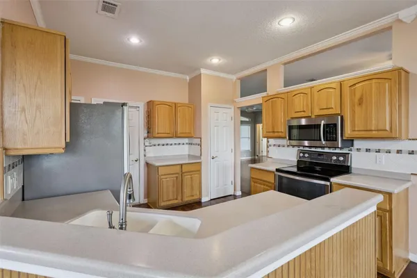 15734 THOROUGHBRED LN
