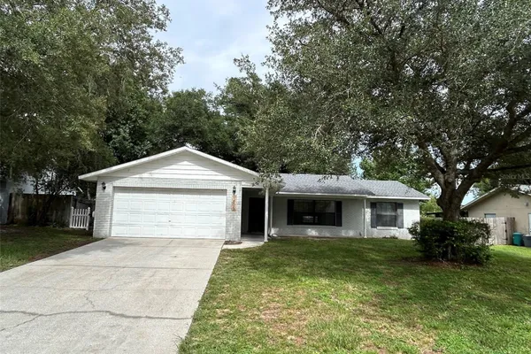 1605 BLACKBERRY CT