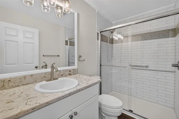 1606 CAMPOS DR