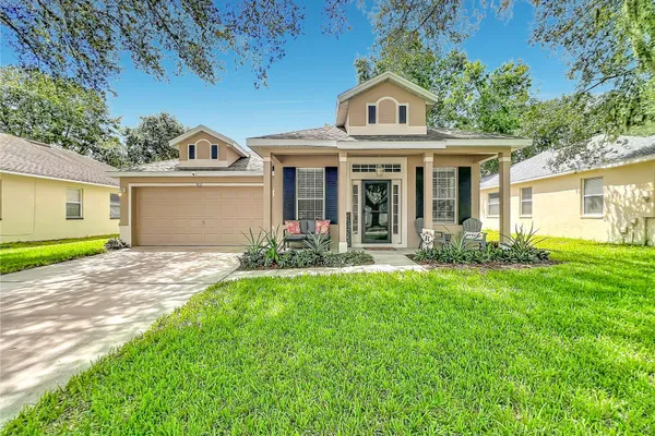 912 MAGNOLIA BLOSSOM CT