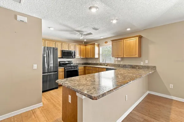 1075 BURNETTOWN PL
