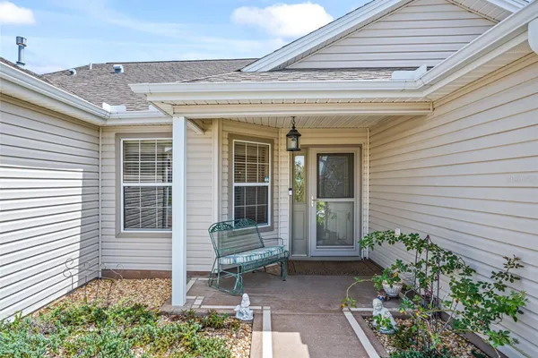 1857 POPPY CIR