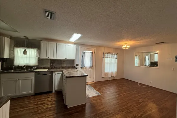 17 N BOBWHITE RD