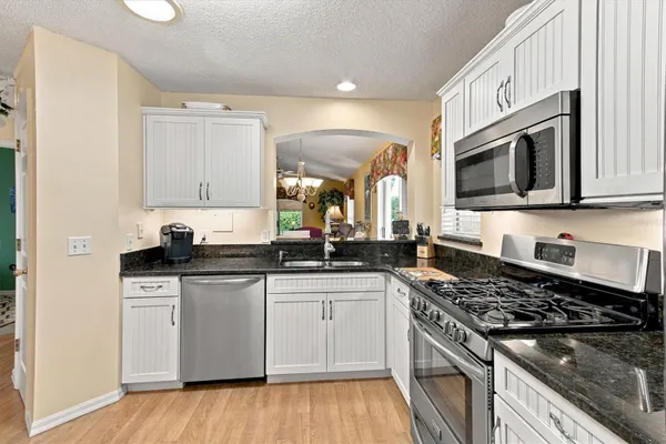 1115 SAN BERNARDO RD