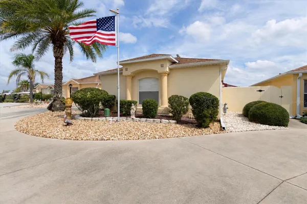 1115 SAN BERNARDO RD
