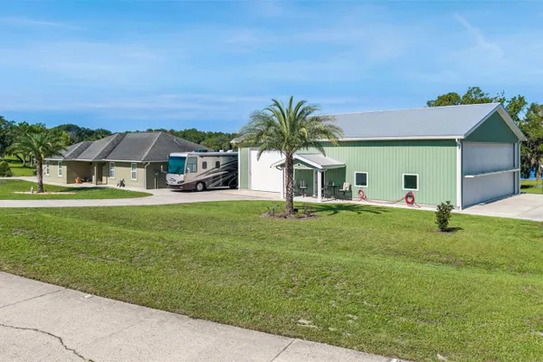 107 EAGLES NEST LN