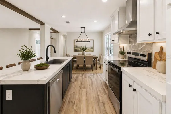202 MIMOSA DR