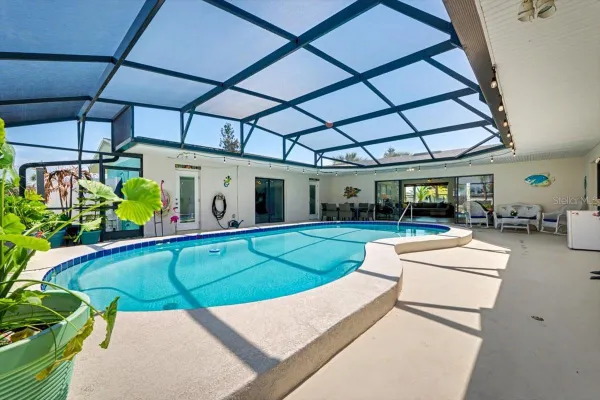 124 ANCHOR DR