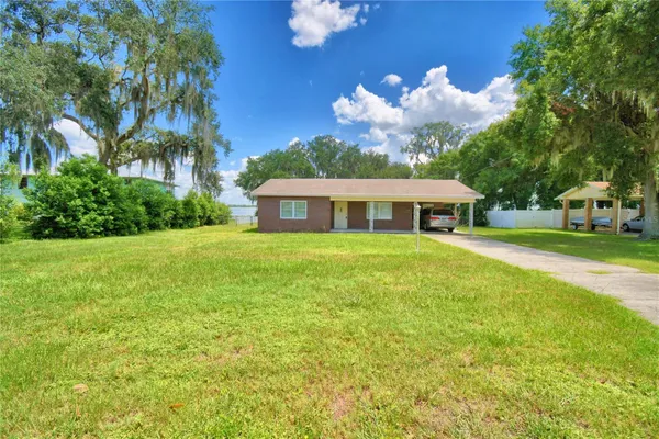 214 N LAKE REEDY BLVD