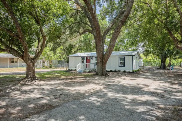 5220 SPRING CREEK DR