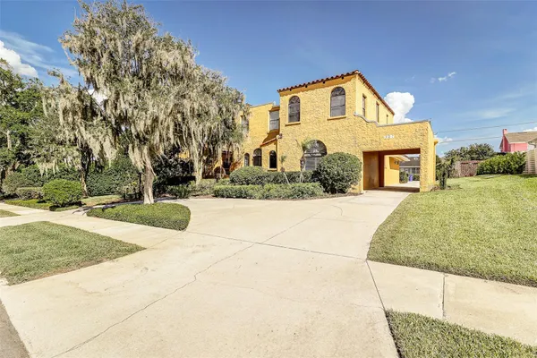 327 MIRAMAR RD