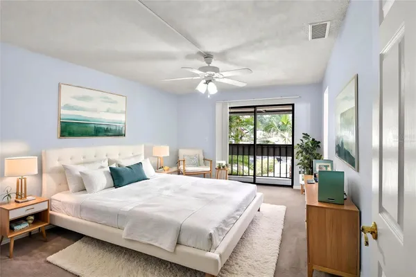 1810 VILLAGE CT 33
