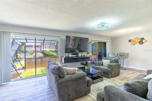 2500 21ST ST 22