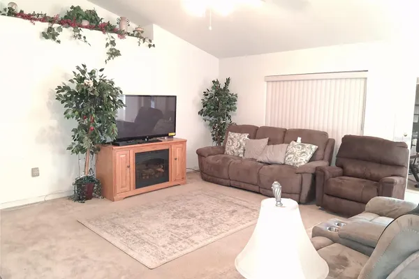6759 ASHBURY DR