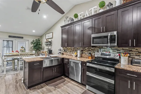 1411 ASHBURY CT