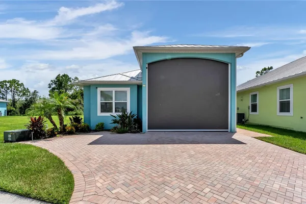 3220 FISH HAWK DR