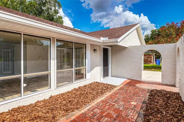 4826 KIMBALL CT