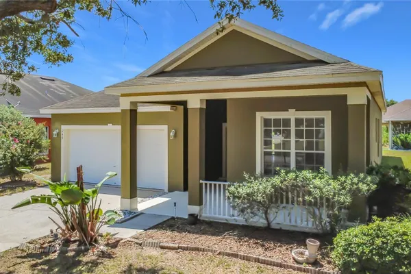 240 JAMES CIR