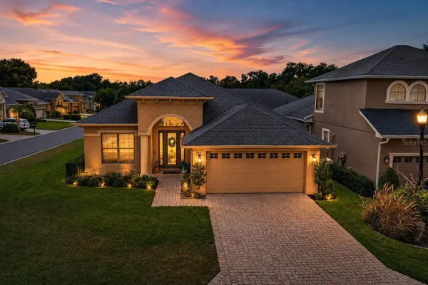 904 CHRISTINA CHASE LN