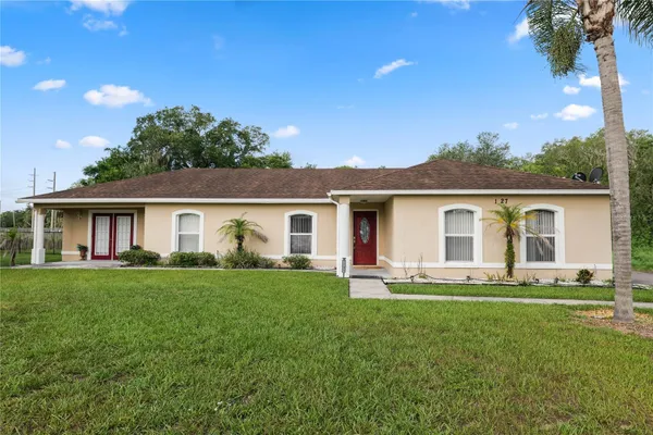 1127 PINECREST DR