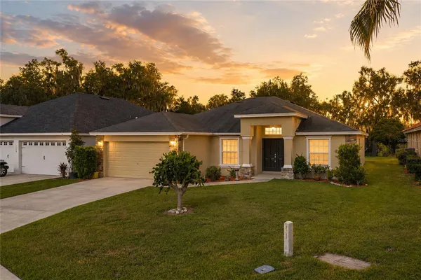4505 FAIRWAY OAKS DR