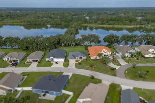 4505 FAIRWAY OAKS DR