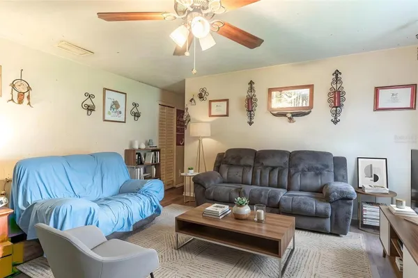 3539 COLLEEN DR