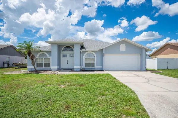 3326 MERLOT DR