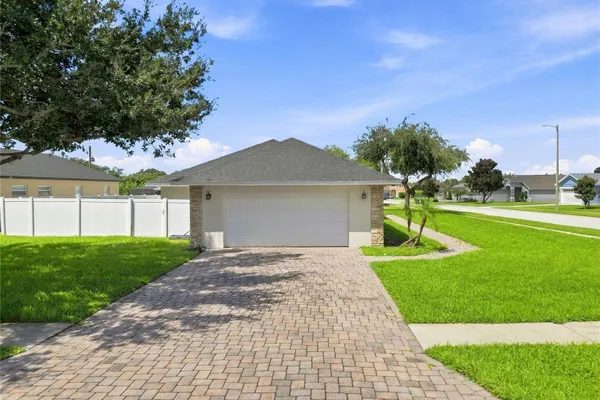 304 BENTLEY OAKS BLVD