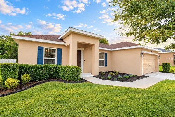 308 WATER LILY LN