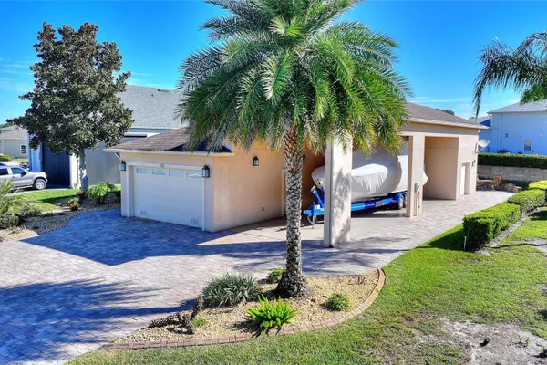 335 CRUISERS DR