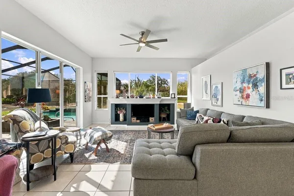 4458 FAIRWAY OAKS DR