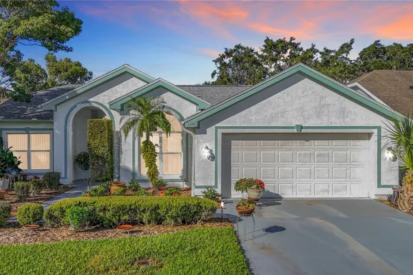 4336 WINDING OAKS CIR