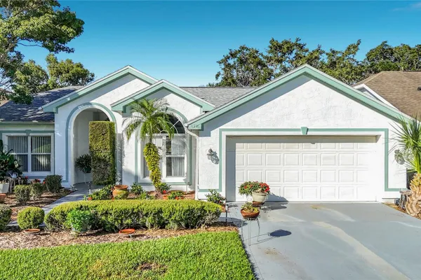 4336 WINDING OAKS CIR