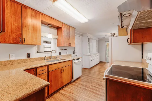 2055 S FLORAL AVE 224
