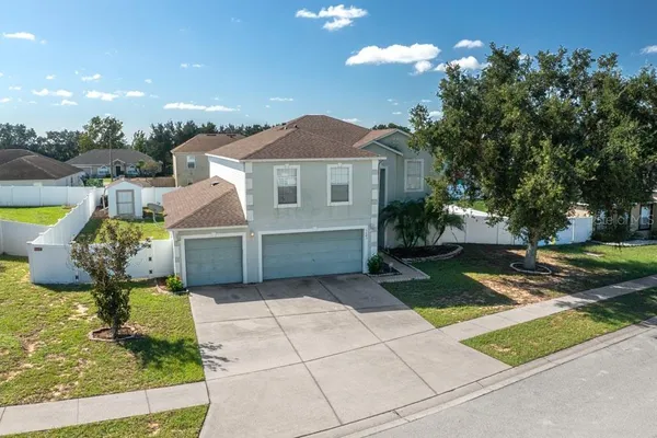 3643 WELLINGTON PL