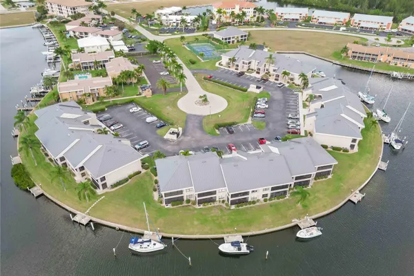 3256 WHITE IBIS CT 324